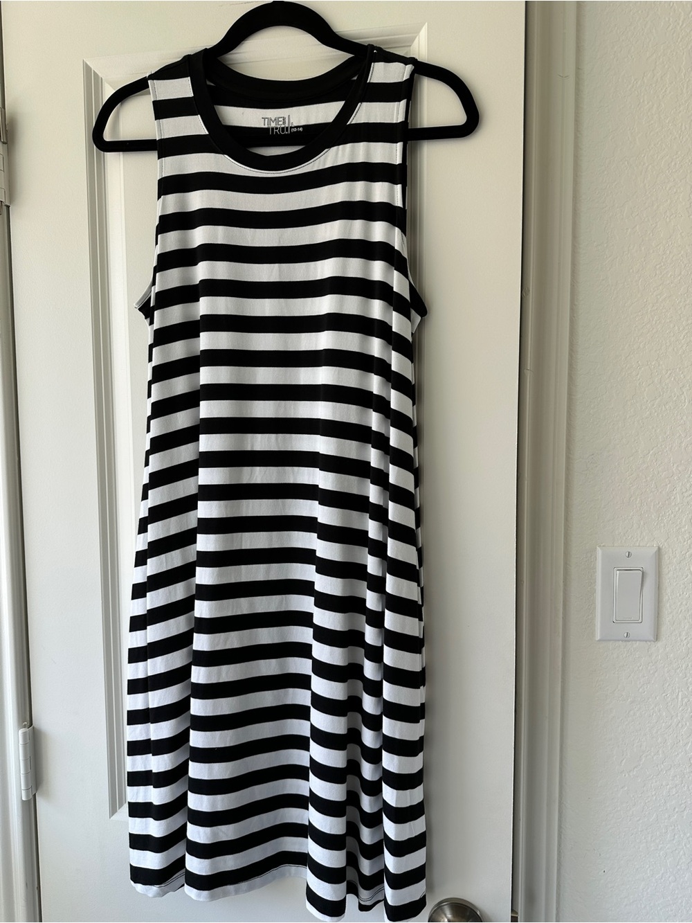 Time and Tru Black and White Striped Scoop Neck Dress - Picture 2 of 5